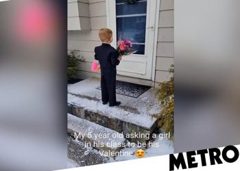 VIDEO/ 5-vjeçari i uron në shtëpi “Shën Valentinin” shoqes së tij, çfarë i thotë babait të vajzës