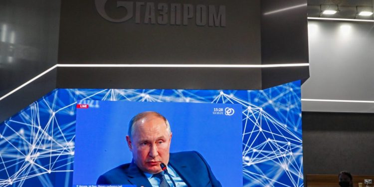 FOTO/ “Liri për Ukrainën”, media gjermane Bild kundër sponsorit Gazprom