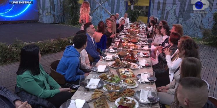 ‘I gjithë’ Shijaku në Big Brother/ Beniada takon babain dhe familjarët