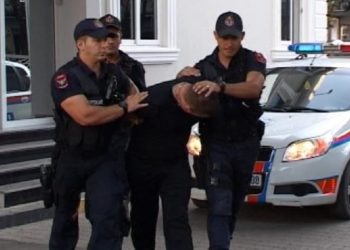 DETAJET/ Heroinë në banesë, dhunë ndaj vajzës dhe shkelje e rregullave rrugore! Bien në pranga 7 persona