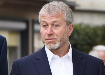 Abramovich në tavolinën e bisedimeve Rusi-Ukrainë! Ja kush e kërkoi ndihmën e tij