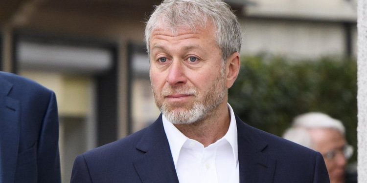 Abramovich në tavolinën e bisedimeve Rusi-Ukrainë! Ja kush e kërkoi ndihmën e tij