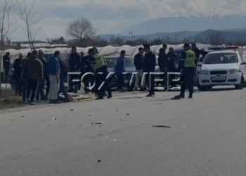 E frikshme në Fier/ Motori përplas për vdekje këmbësorin, mjeti përfundon “copë e çikë” në kanal