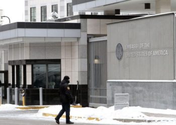 “Situata mund të përkeqësohet”, ambasada e SHBA thirrje qytetarëve amerikanë të largohen nga Kievi