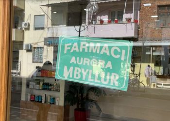“100 euro për përgjigje pozitive”/Gjykata e Lezhës nxjerr nga qelia farmacisten