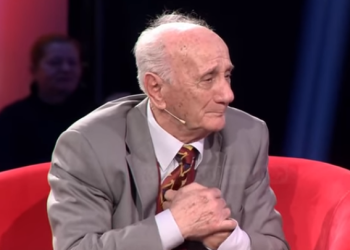 ‘Refuzoi pasaportën italiane’, babai i Ilirit shfaqet për herë të parë në ekran, përlotet…