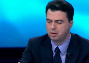 Përmbytet faqja e Lulzim Bashës me sulme dhe komente negative nga demokratët