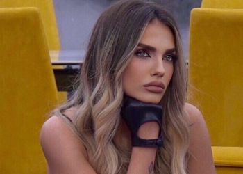 FOTO/ Beatrix me pushime me të dashurin? Këngëtarja reagon ashpër, zbulohen mesazhet