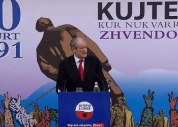 31-vjetori i rrëzimit të bustit të diktatorit, Berisha: Revolucioni ynë do të vazhdojë!