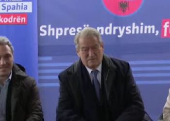 Sali Berisha: Do fitojmë thellë në Shkodër, logon e PD e mban peng Edi Rama dhe Lul brava