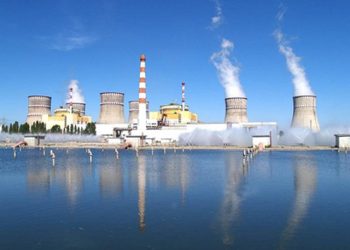 Rusët thonë se morën kontrollin e centralit bërthamor, Ukraina e mohon
