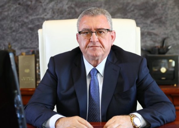 “Dorëzohet” Armand Duka, shtyn datën e zgjedhjeve në FSHF pas vendimit të gjykatës