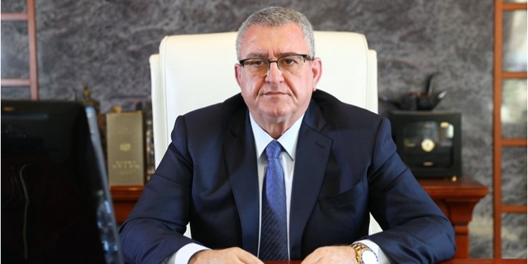 “Dorëzohet” Armand Duka, shtyn datën e zgjedhjeve në FSHF pas vendimit të gjykatës