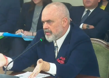 Këlliçi: Gugallja, Zoto e Mëritiri ishin pas jush në 2017 në Elbasan…/ Rama: Nëse ti njeh çdo njeri 3 metra larg teje, unë jo!