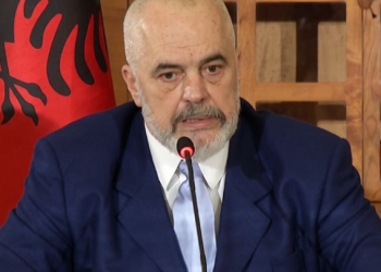 Bizneset i lanë afaty dy javë, Rama: Moment lajthitje, duket sikur duan qiqra në hell, sikur sa kanë zbritur nga hëna