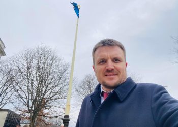 Imami i famshëm në SHBA Gazmend AGA: I lutem Zotit për paqe dhe ndalim të luftës