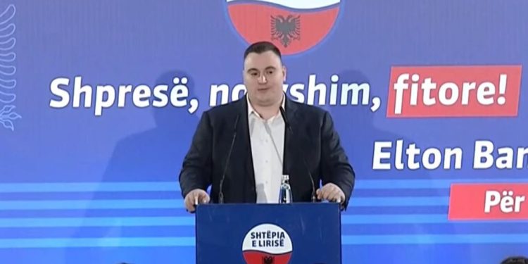 Djali Sokol Olldashit me Sali Berishën në mbështetje të Elton Banos në Lushnje