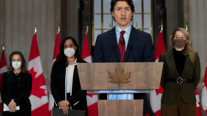 “Kosto e rëndë për elitat ruse…”/ Edhe Kanadaja shpall sanksione të ‘forta’ ndaj Rusisë