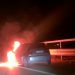 Shpërthen në flakë një automjet në aksin Tiranë-Elbasan