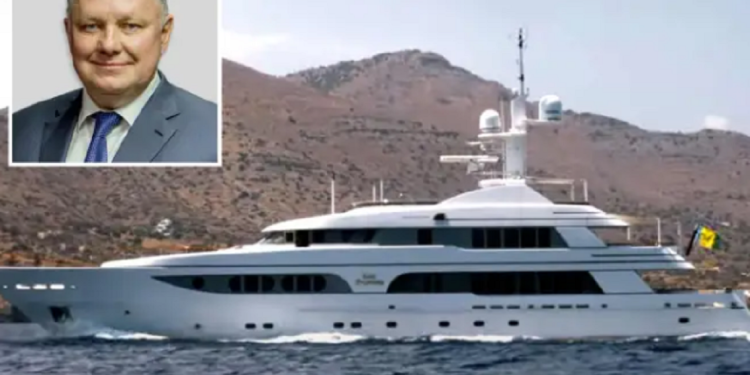 Marinari ukrainas “merr hak” për luftën! Fundos anijen super-luksoze të shefit të tij rus që furnizonte vendin me armë