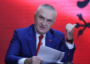 “Nuk ka zot që më ndal të…”/ Presidenti Meta për procesin e  shkarkimit nga Kushtetuesja
