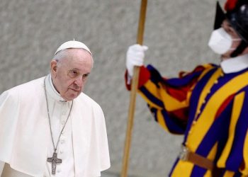 Mesazhi i Papa Françeskut për sulmet ruse: Lufta, dështim i politikës dhe njerëzimit