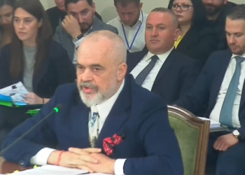 A janë Lefter Koka dhe Alqi Bllako përfitues të inceneratorëve? Rama e nis me replika me Tabakun