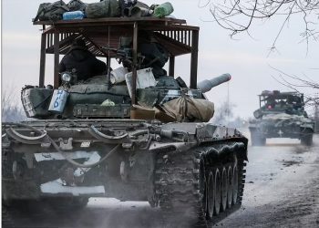 Rusia nisi sulmin amfib, një e treta e fuqisë së saj luftarake e grumbulluar për pushtim në Ukrainë