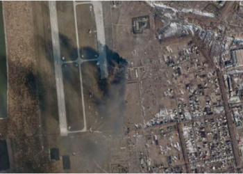 FOTO/ Rusët avancojnë me shpejtësi drejt kryeqytetit ukrainas, vetëm 25 kilometra larg Kievit
