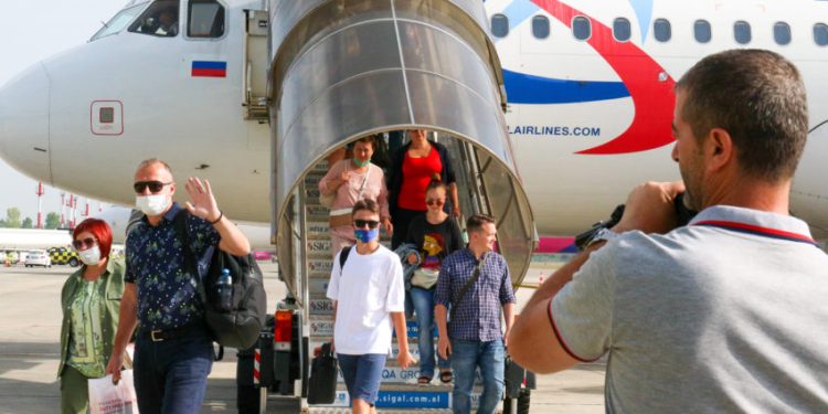 Lufta, 100 mln dëm për turizmin/ Nga Ukraina dhe Rusia pritej të vinin 150 mijë turistë në sezon