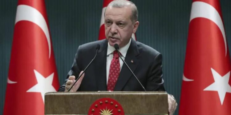 “Nuk do të quhet më Turqi”/ Erdogan ndryshon emrin e vendit të tij