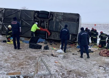 Aksidentohet rëndë autobusi me turistë, 5 të vdekur dhe 26 të plagosur