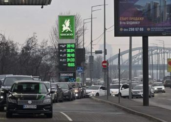 Ushtria ukrainase: Kemi goditur 6 avionë dhe një helikopter rus