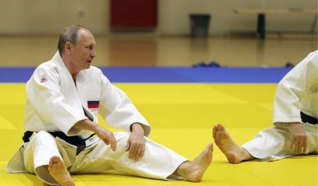 Puitin merr goditje nga Xhudo, sporti më i preferuar të presidentit rus