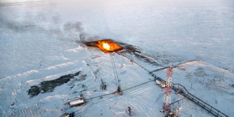 FOTO/ Në zemër të Arktikut, për të nxjerrë thesarin që financon luftën e Putin