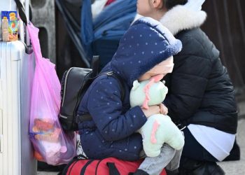 Akuza Rusisë/ “Çmenduri!” po shkelet armëpushimi, shtyhet evakuimi i civilëve në Mariupol, ka bombardime