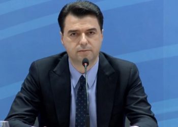 Pasi u dorëhoq si kryetar, Basha e zbulon nëse do të qëndrojë apo do të largohet përfundimisht nga PD