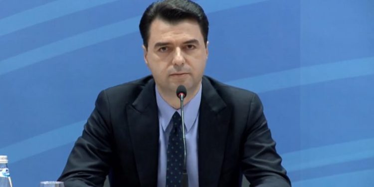 Pasi u dorëhoq si kryetar, Basha e zbulon nëse do të qëndrojë apo do të largohet përfundimisht nga PD