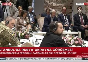 Tentuan ta helmonin/ Abramovich nuk heq dorë, i pranishëm në negociatat e paqes në Stamboll