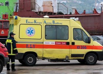 E RËNDË/ Shqiptarja hedh nipin dhe mbesën e mitur nga ballkoni, çfarë njofton policia greke