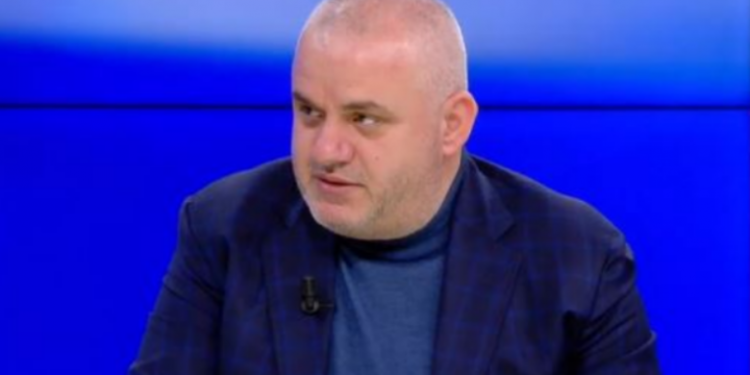 “Do të ketë arrestime të tjera nëse qeveria…”, paralajmërimi i madh nga Artan Hoxha