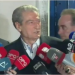 Përfundon mbledhja/ Sali Berisha suprizon gazetarët me përgjigjet për selinë