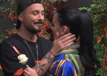 “Zbulohet e dashura e re e Donaldit”, thirrja epike që fton qytetarët të protestojnë në shesh