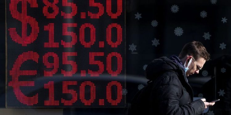 Nga nevojat për gaz e naftë tek rritja e çmimeve të ushqimeve në Evropë, si mund të ndikojnë sanksionet e Rusisë?