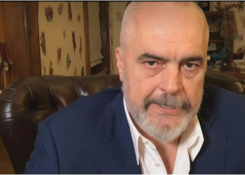 “Shqiptarët nuk kanë besim më tek politika”, Rama replikon me qytetarin dhe sqaron pjesëmarrjen e ulët