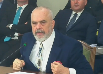 Sot protesta përpara kryeministrisë, Rama: E mirëkuptoj stresin e madh të këtyre ditëve, kurajo dhe dinjitet në këtë kohë jo normale