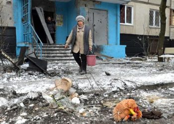 Kriminale/ E lanë pa ujë e ushqim, një fëmijë vdes nga dehidratimi në Ukrainë