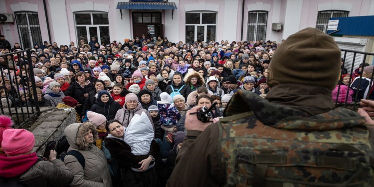 Dita e 10 e luftës në Ukrainë! Rusia shpall armëpushim për evakuimin e banorëve