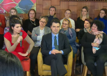 Shpërthen zyra e Lulzim Bashës, plas konflikti i rëndë