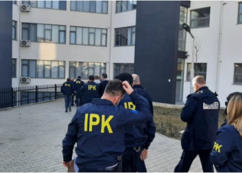 Të korruptuar dhe me një kafe, nga mëngët tek vendet intime, ja si i fshihnin policët shqiptarë rryshfetet